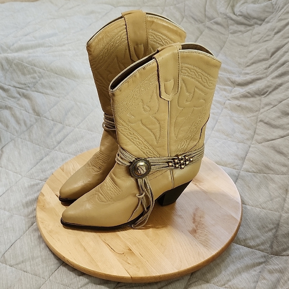 ACME Vintage Beige Heeled Western Boots Pointed Toe Concho Beaded Ankle Detail 8 - Picture 1 of 10
